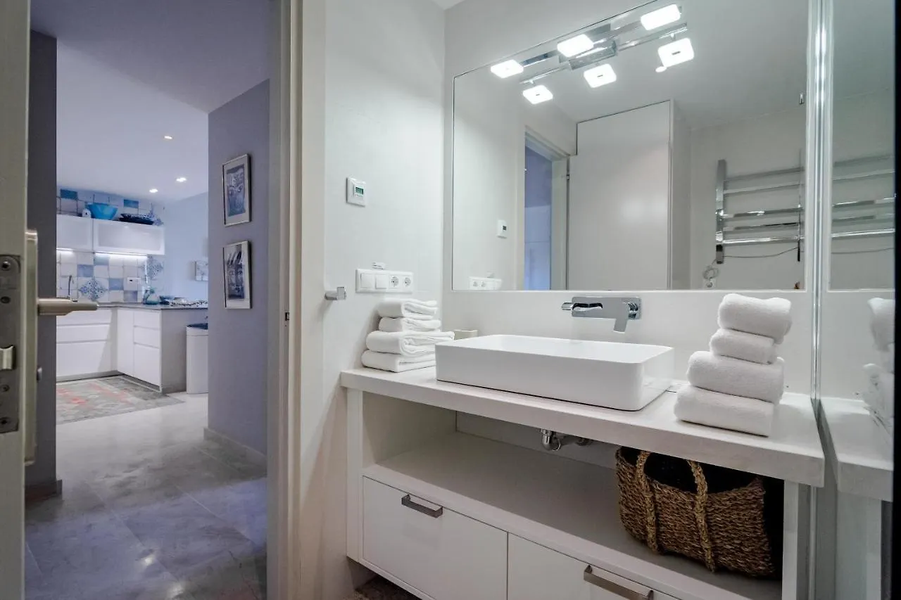 Cb- Cozy Refurbished Apartment, Perfect Location Marbella Apartment